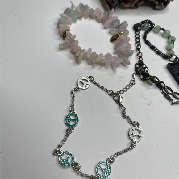 VTG‎ Bracelet Jewlery Bundle Lot Teal and Soft pink Colors - Picture 4 of 5